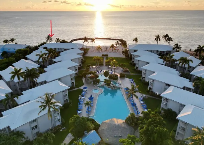 Oceanfront 3-Br Condo With Large Beachfront Terrace