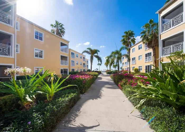Regal Beach Club #214 - 2Br Ocean View 7 Mile Beach